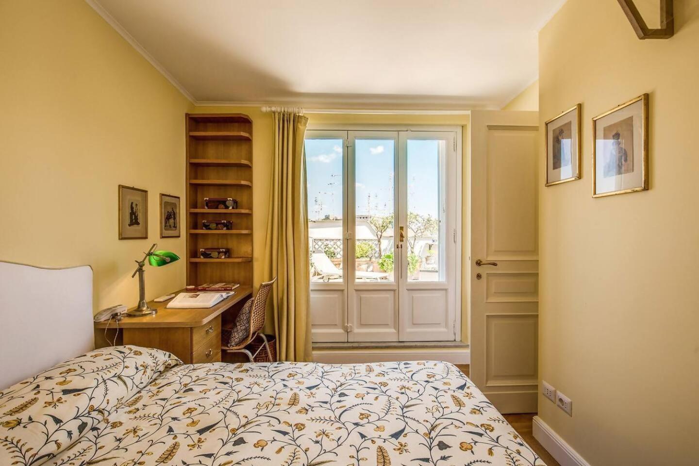 רומא Attic With Terrace Overlooking St Peters Basilica מראה חיצוני תמונה